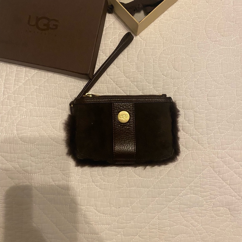 COPY - Ugg wristlet